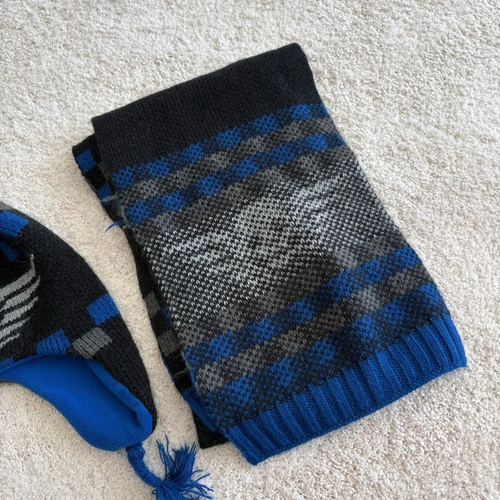 GAP Kids Skull Wing Hat and Scarf Set - Black and Blue
